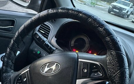 Hyundai Solaris II рестайлинг, 2013 год, 500 000 рублей, 4 фотография