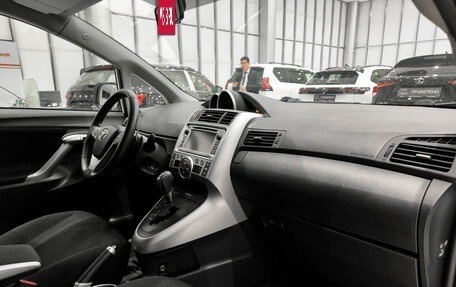 Toyota Verso I, 2012 год, 1 350 000 рублей, 13 фотография