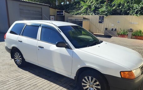 Nissan AD II, 2002 год, 330 000 рублей, 1 фотография