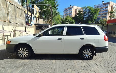 Nissan AD II, 2002 год, 330 000 рублей, 2 фотография