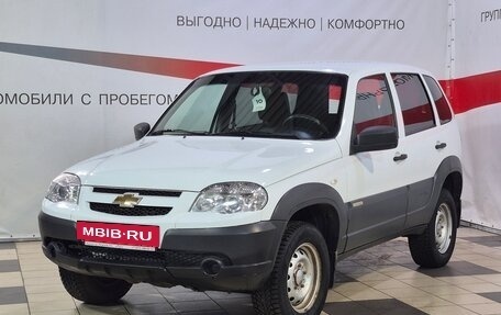 Chevrolet Niva I рестайлинг, 2017 год, 701 000 рублей, 3 фотография