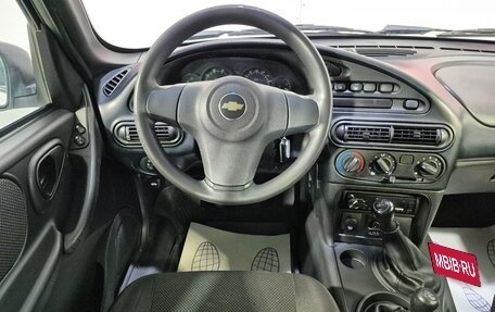 Chevrolet Niva I рестайлинг, 2017 год, 701 000 рублей, 10 фотография