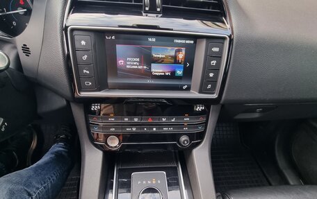 Jaguar F-Pace, 2017 год, 2 300 000 рублей, 20 фотография