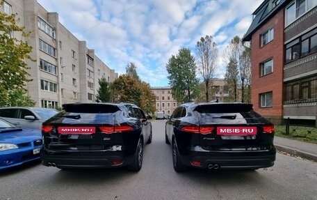 Jaguar F-Pace, 2017 год, 2 300 000 рублей, 24 фотография