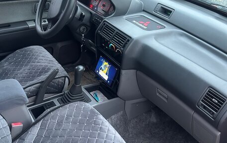 Mitsubishi Space Runner II, 1994 год, 350 000 рублей, 6 фотография