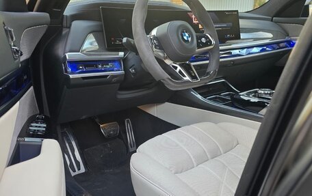 BMW 7 серия, 2024 год, 16 000 000 рублей, 16 фотография