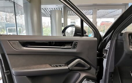 Porsche Cayenne III, 2024 год, 36 960 000 рублей, 27 фотография