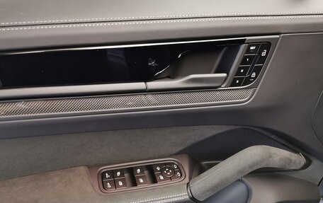 Porsche Cayenne III, 2024 год, 36 960 000 рублей, 28 фотография