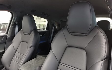 Porsche Cayenne III, 2024 год, 36 960 000 рублей, 34 фотография