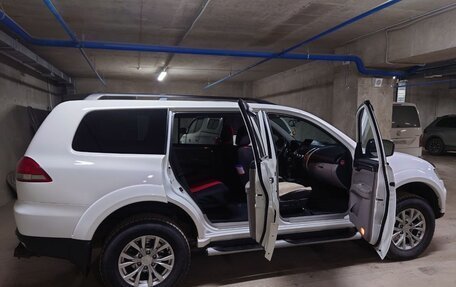 Mitsubishi Pajero Sport II рестайлинг, 2014 год, 1 600 000 рублей, 3 фотография