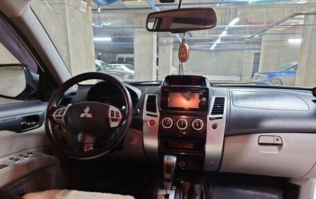 Mitsubishi Pajero Sport II рестайлинг, 2014 год, 1 600 000 рублей, 8 фотография