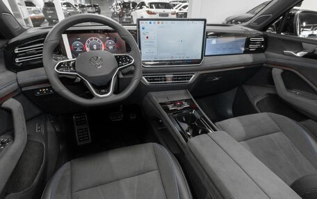 Volkswagen Tiguan, 2025 год, 5 390 000 рублей, 16 фотография