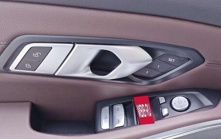 BMW 3 серия, 2023 год, 3 495 500 рублей, 14 фотография