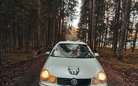 Volkswagen Polo IV рестайлинг, 2003 год, 230 000 рублей, 3 фотография