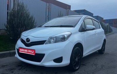 Toyota Vitz, 2013 год, 949 000 рублей, 1 фотография