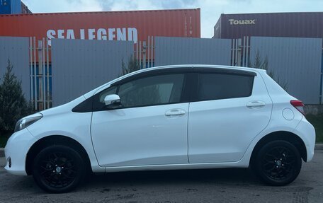 Toyota Vitz, 2013 год, 949 000 рублей, 3 фотография