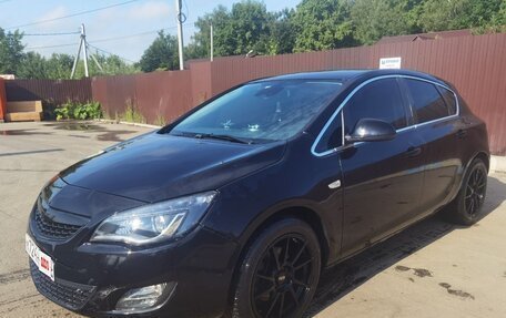 Opel Astra J, 2011 год, 480 000 рублей, 2 фотография