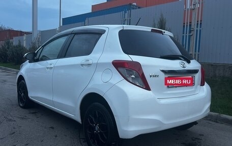 Toyota Vitz, 2013 год, 949 000 рублей, 4 фотография