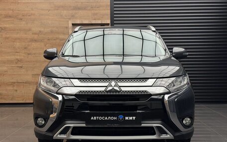 Mitsubishi Outlander III рестайлинг 3, 2019 год, 2 449 000 рублей, 2 фотография