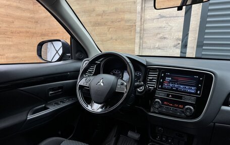 Mitsubishi Outlander III рестайлинг 3, 2019 год, 2 449 000 рублей, 9 фотография