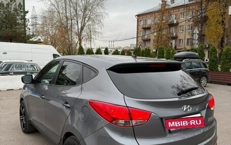 Hyundai ix35 I рестайлинг, 2013 год, 920 000 рублей, 2 фотография