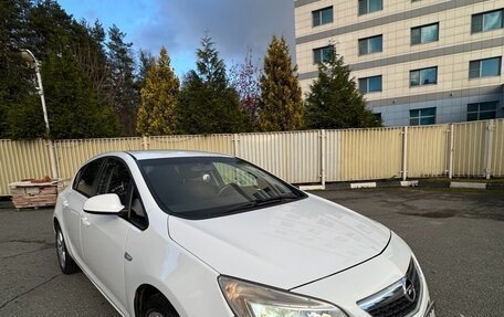 Opel Astra J, 2011 год, 715 000 рублей, 3 фотография