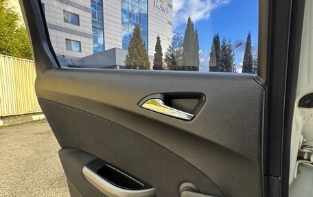 Opel Astra J, 2011 год, 715 000 рублей, 6 фотография