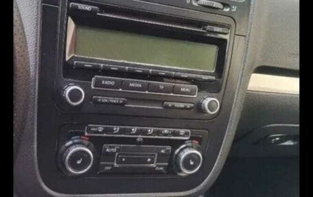 Volkswagen Jetta VI, 2009 год, 390 000 рублей, 8 фотография