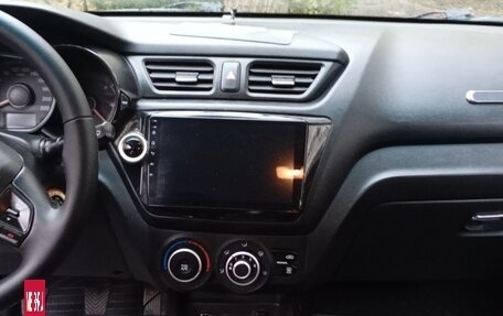 KIA Rio III рестайлинг, 2012 год, 850 000 рублей, 10 фотография