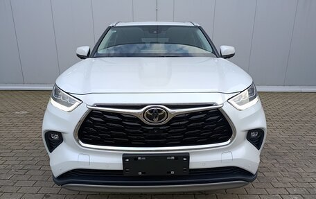 Toyota Highlander, 2025 год, 6 900 000 рублей, 2 фотография