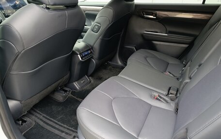 Toyota Highlander, 2025 год, 6 900 000 рублей, 15 фотография