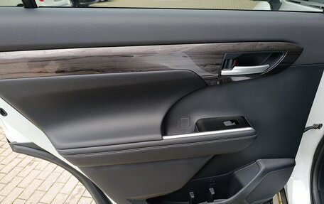 Toyota Highlander, 2025 год, 6 900 000 рублей, 16 фотография