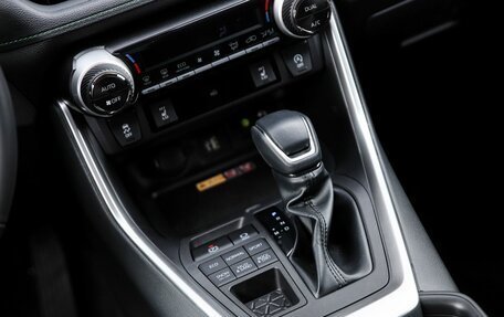 Toyota RAV4, 2025 год, 4 690 000 рублей, 13 фотография