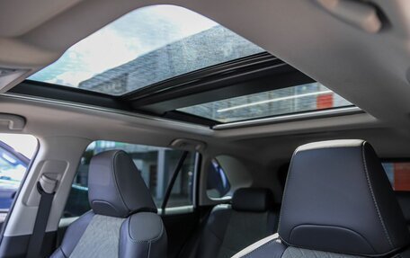 Toyota RAV4, 2025 год, 4 690 000 рублей, 19 фотография