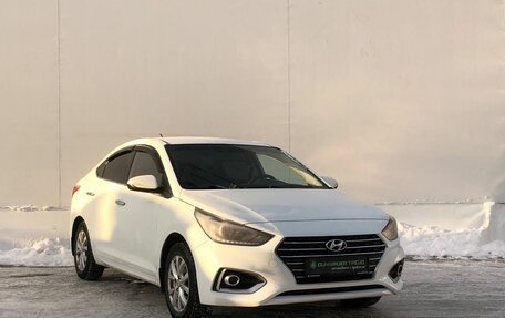 Hyundai Solaris II рестайлинг, 2017 год, 1 020 000 рублей, 3 фотография