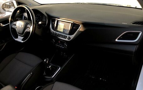 Hyundai Solaris II рестайлинг, 2017 год, 1 020 000 рублей, 9 фотография