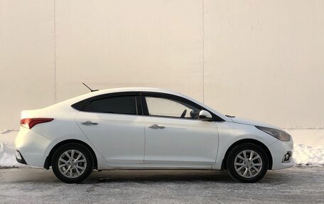 Hyundai Solaris II рестайлинг, 2017 год, 1 020 000 рублей, 4 фотография