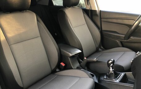 Hyundai Solaris II рестайлинг, 2017 год, 1 020 000 рублей, 10 фотография