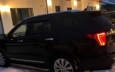 Ford Explorer VI, 2017 год, 2 580 000 рублей, 2 фотография