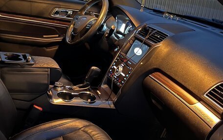 Ford Explorer VI, 2017 год, 2 580 000 рублей, 5 фотография