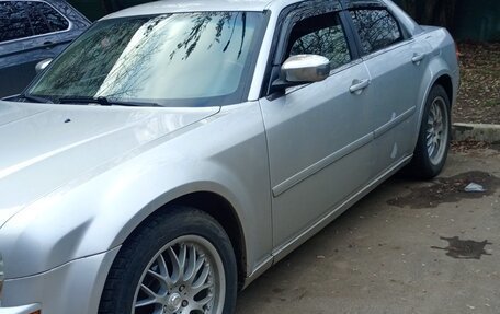 Chrysler 300C II, 2004 год, 750 000 рублей, 4 фотография