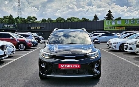 KIA Stonic, 2019 год, 1 600 000 рублей, 2 фотография