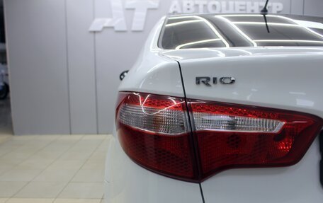 KIA Rio III рестайлинг, 2013 год, 949 000 рублей, 10 фотография