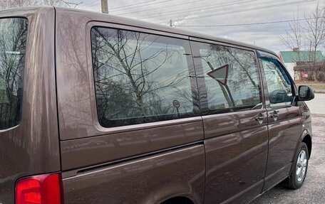 Volkswagen Caravelle T5, 2012 год, 1 670 000 рублей, 4 фотография