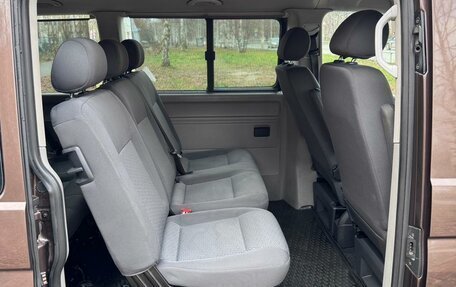 Volkswagen Caravelle T5, 2012 год, 1 670 000 рублей, 8 фотография