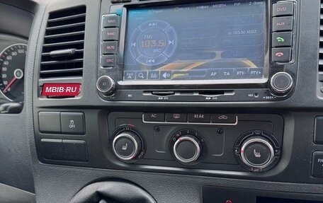 Volkswagen Caravelle T5, 2012 год, 1 670 000 рублей, 12 фотография