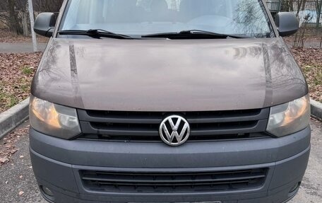 Volkswagen Caravelle T5, 2012 год, 1 670 000 рублей, 20 фотография