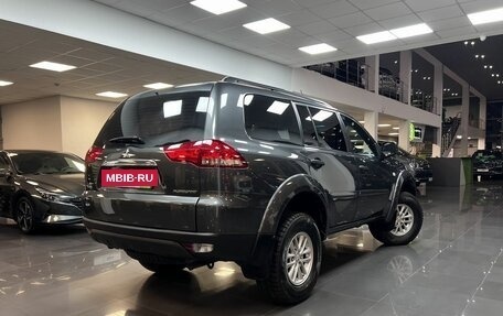 Mitsubishi Pajero Sport II рестайлинг, 2015 год, 1 895 000 рублей, 2 фотография