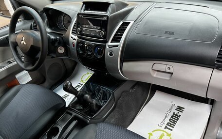 Mitsubishi Pajero Sport II рестайлинг, 2015 год, 1 895 000 рублей, 14 фотография