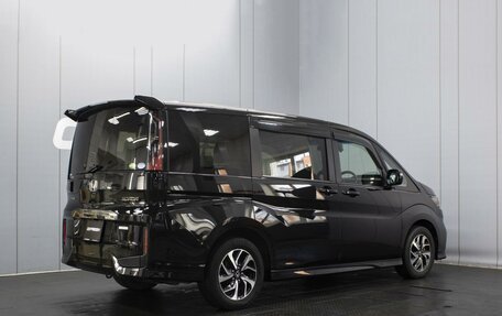 Honda Stepwgn IV, 2018 год, 2 460 000 рублей, 2 фотография